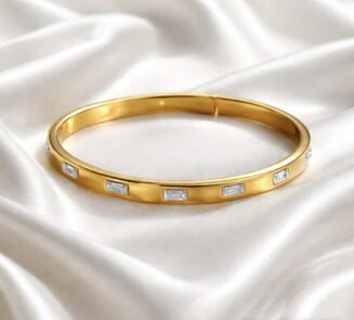 ΓΥΝΑΙΚΕΙΑ ΑΤΣΑΛΙΝΗ ΧΡΥΣΗ ΧΕΙΡΟΠΕΔΑ ΒΡΑΧΙΟΛΙ ΜΕ BAGUETTE ΠΕΤΡΕΣ ΖΙΡΓΚΟΝ