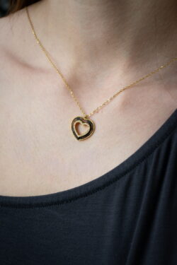 ΓΥΝΑΙΚΕΙΟ ΚΟΛΙΕ ΚΑΡΔΙΑ ΑΠΟ ΑΤΣΑΛΙ ΜΕ ΣΤΡΑΣ