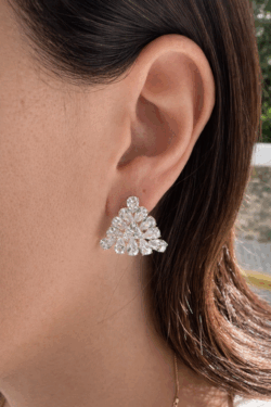 ΣΚΟΥΛΑΡΙΚΙΑ ΤΡΙΓΩΝΙΚΑ ΑΠΟ ΑΤΣΑΛΙ ΜΕ ΛΑΜΠΕΡΕΣ ΠΕΤΡΕΣ