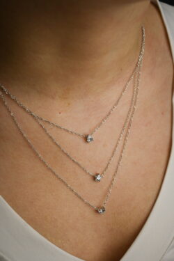 ΚΟΛΙΕ ΤΡΙΠΛΟ ΜΕ ΔΙΑΚΡΙΤΙΚΑ ΣΤΟΙΧΕΙΑ ΑΤΣΑΛΙ