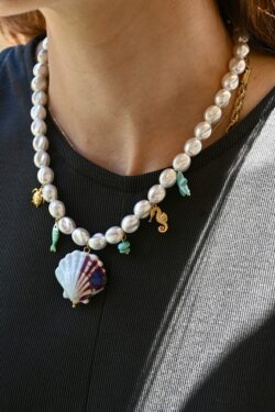 BOHO ΚΟΛΛΙΕ ΜΕ ΠΕΡΛΕΣ, ΚΟΧΥΛΙ & ΘΑΛΑΣΣΙΝΑ CHARMS